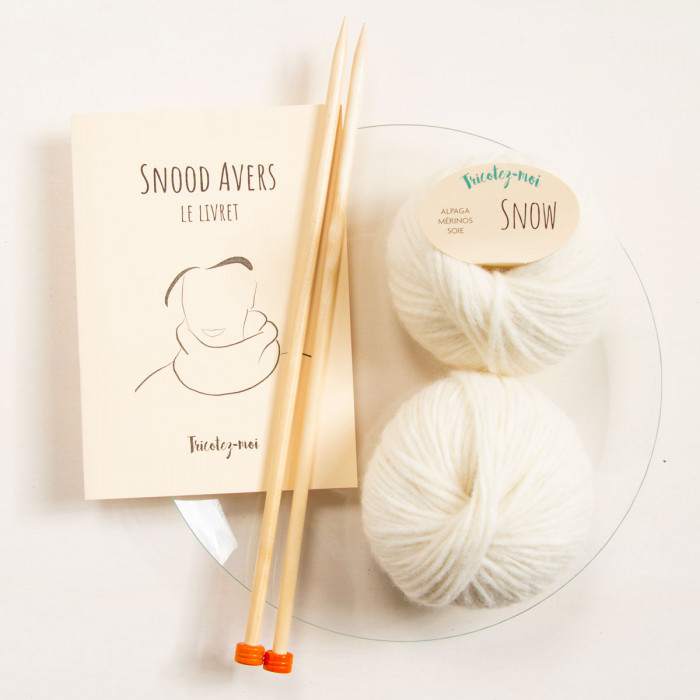 Avers Snood knitting kit beginners