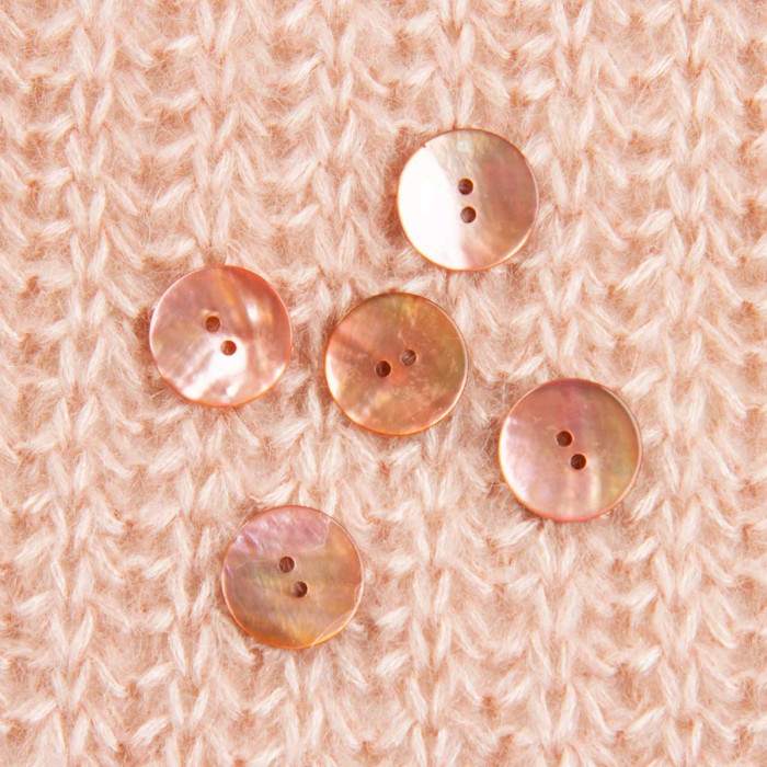 Dyed mother of pearl buttons 18 mm