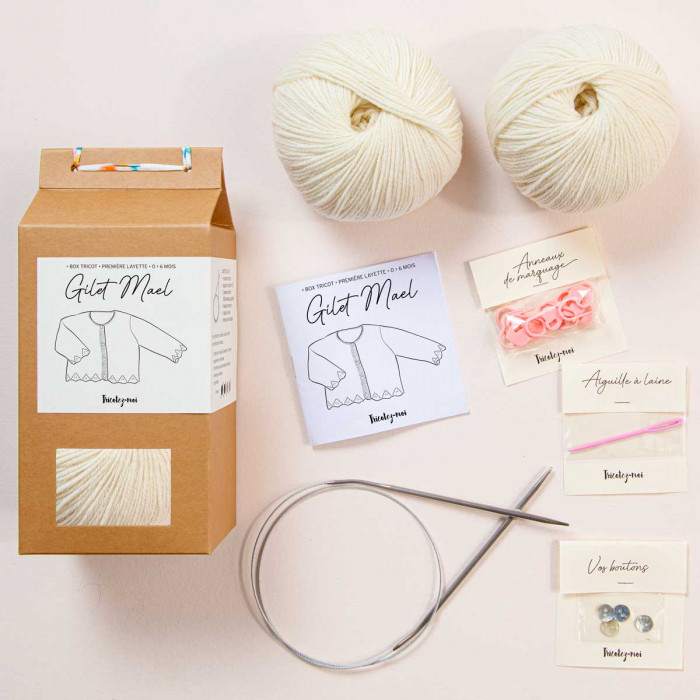Mael Bra Layette Knitting box