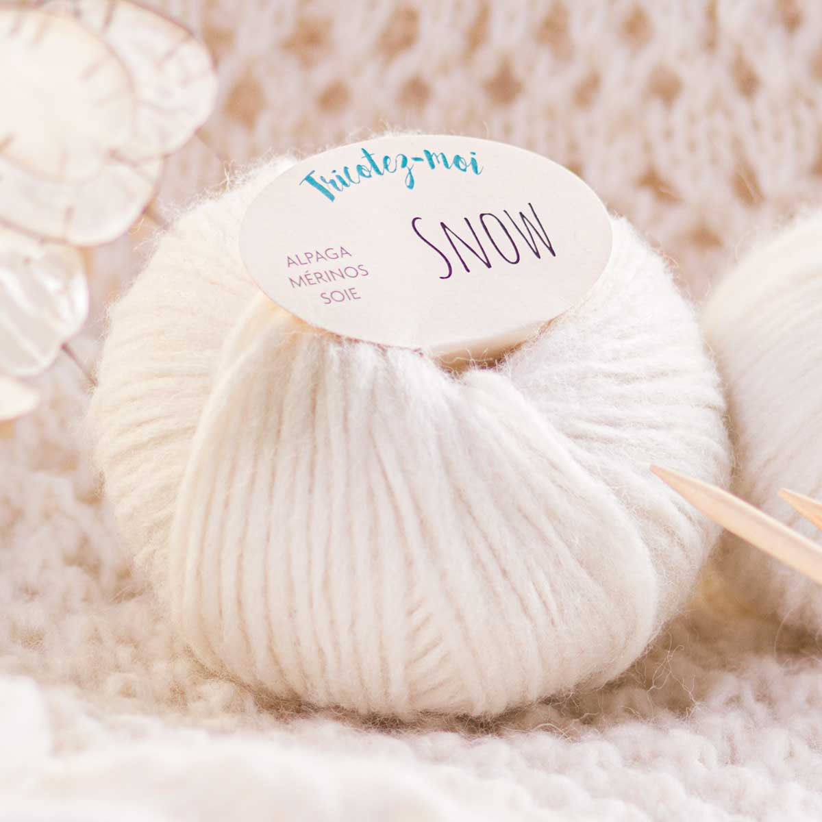 Snow alpaca yarn